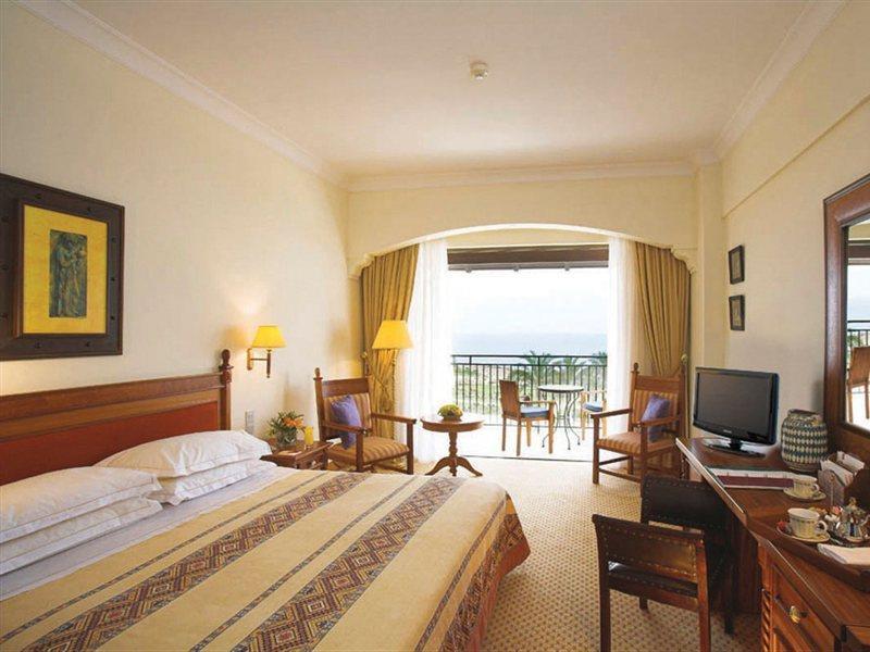 Paramount Hotel Apartments Protaras Exterior photo